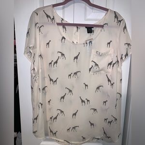 Torrid giraffe button back blouse